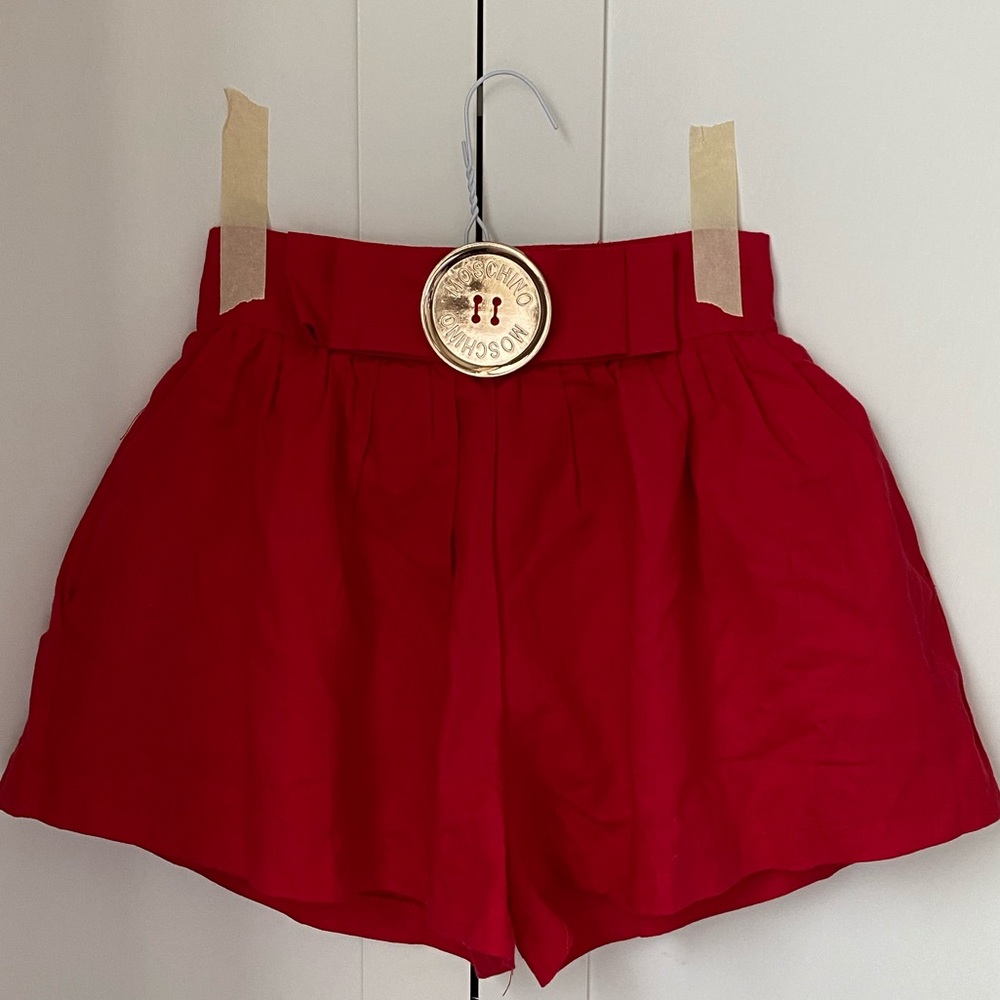 ‘Moschino’ shorts.